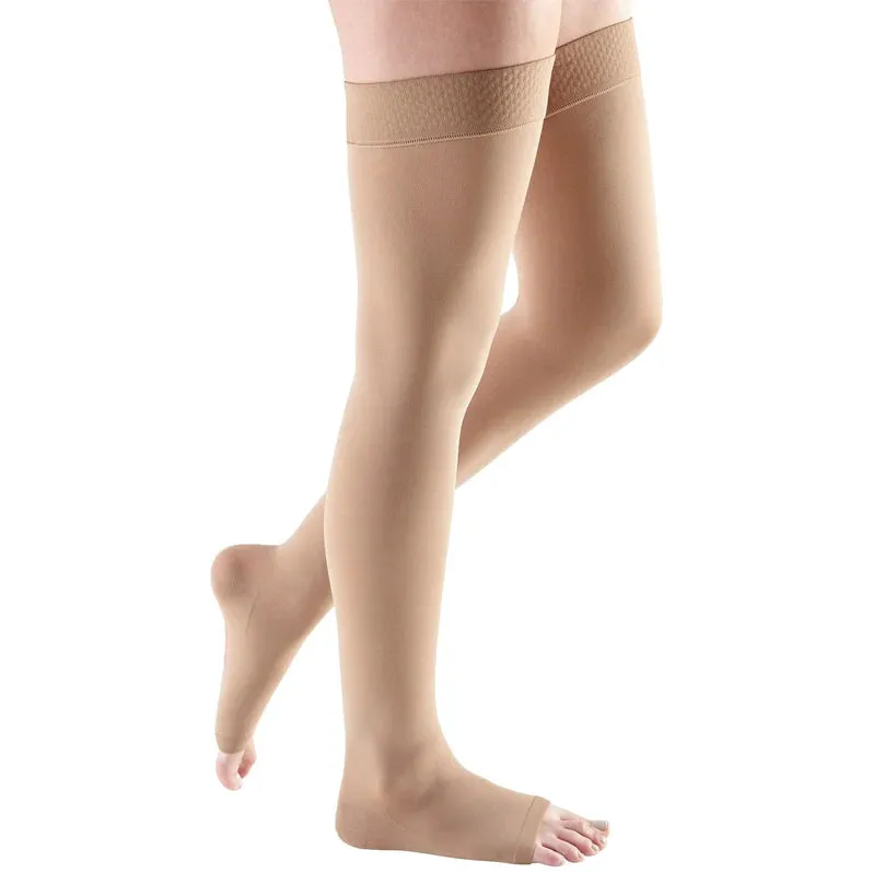 Medi Comfort 20-30mmHg Closed Toe Thigh Length w/Silicone Top Band - Petite